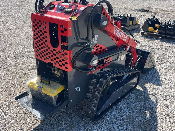 2026-agt-ysrt14-mini-skid-steer-image-5