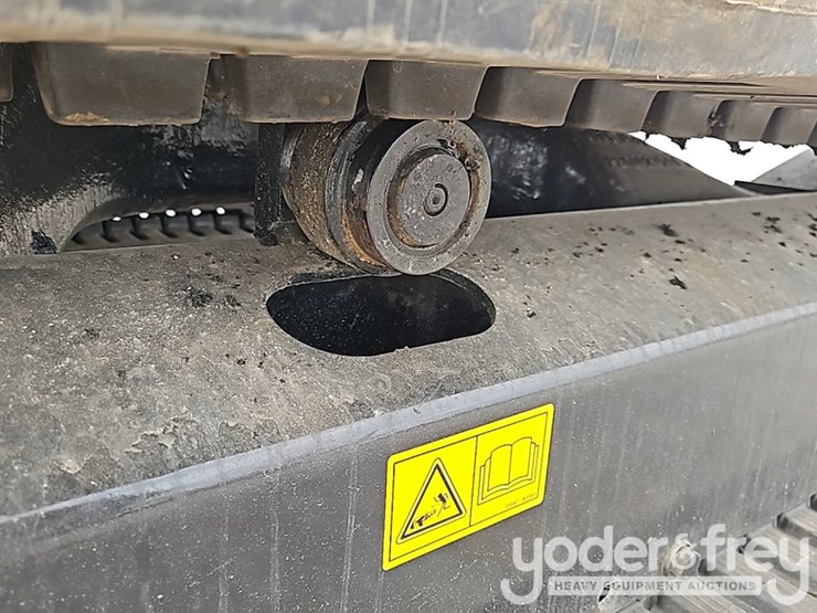 2011-hitachi-zx50u-3f-image-24