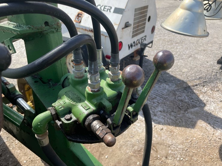 1961-john-deere-2010-image-38