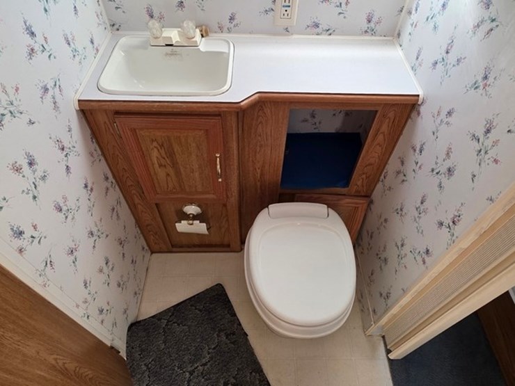 1998-sunline-camper-(title)-image-45