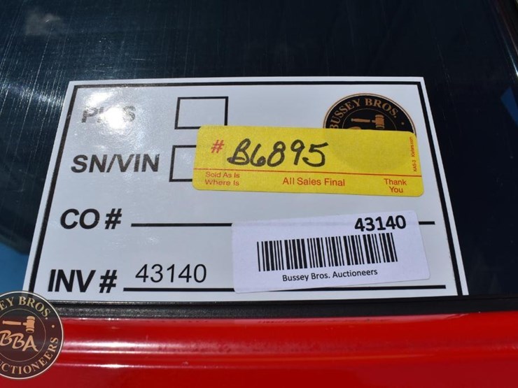 2005-peterbilt-385-image-46