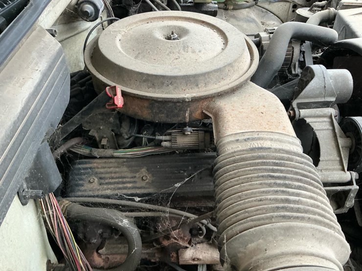 1991-chevrolet-cheyenne-3500-image-18