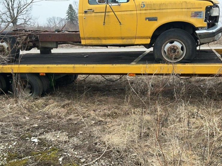 #305-•-gooseneck-winch-trailer-image-9