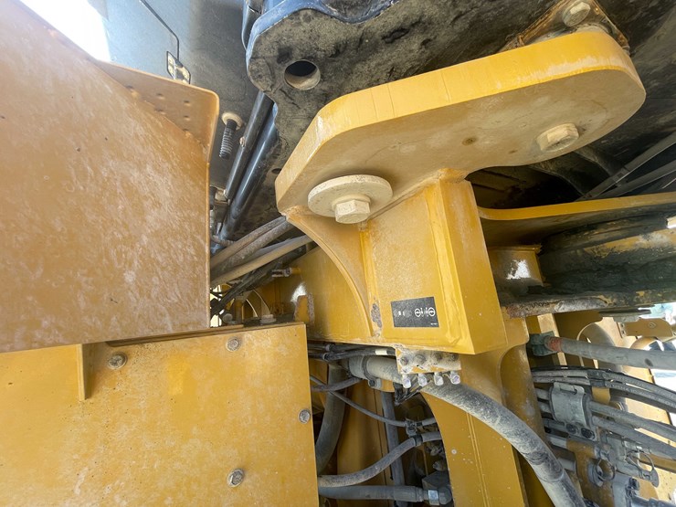 caterpillar-982m-image-55