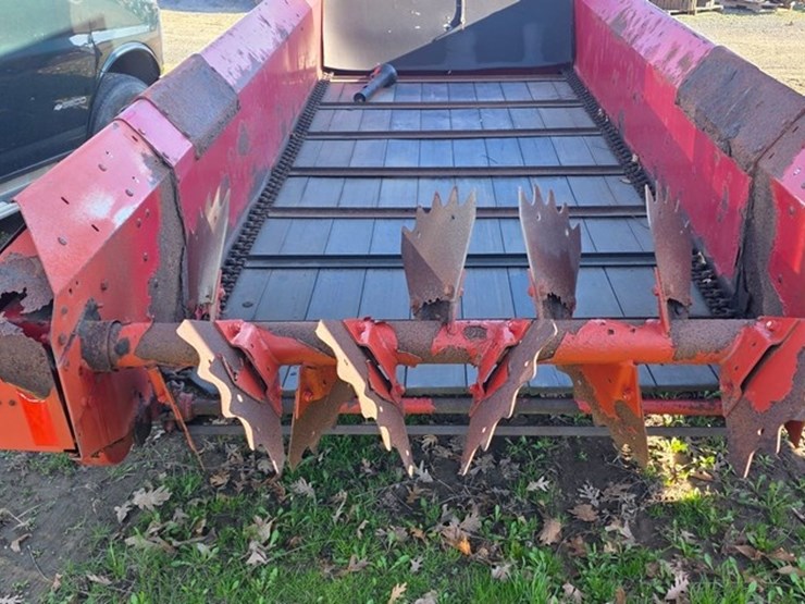 new-holland-155-image-11