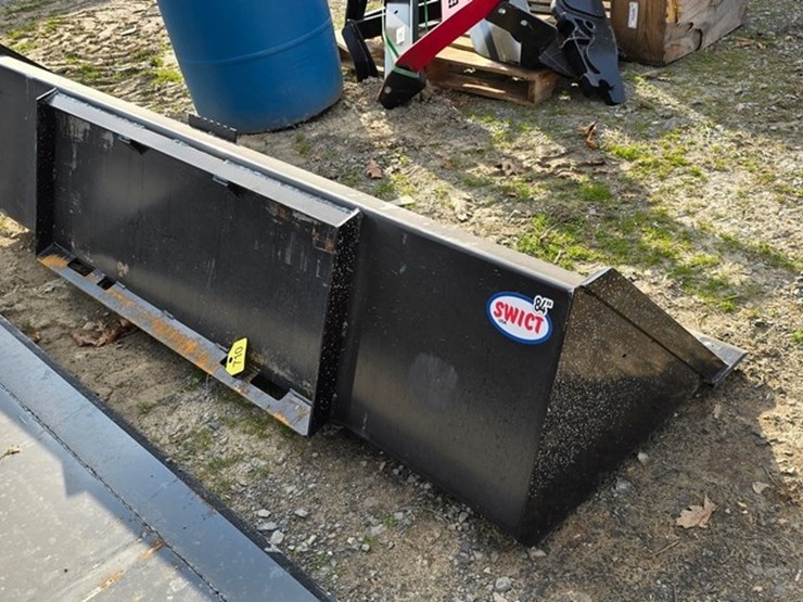 new-swict-84"-skidloader-bucket-image-1