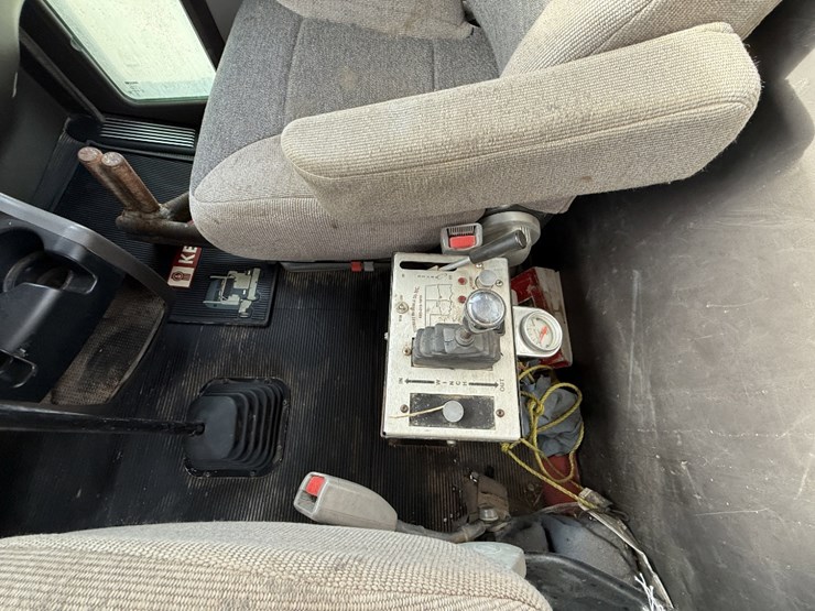 2008-kenworth-t800-image-17