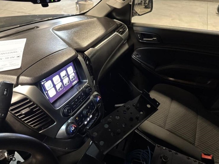 2019-chevrolet-tahoe-image-18