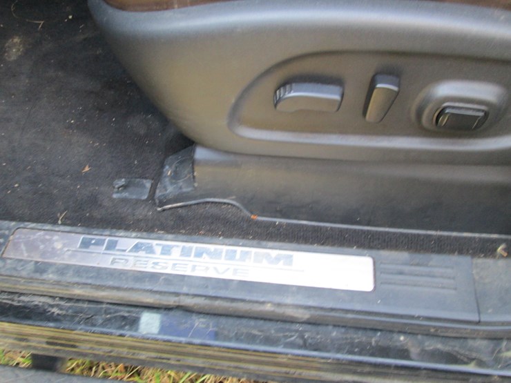 2016-nissan-titan-image-33