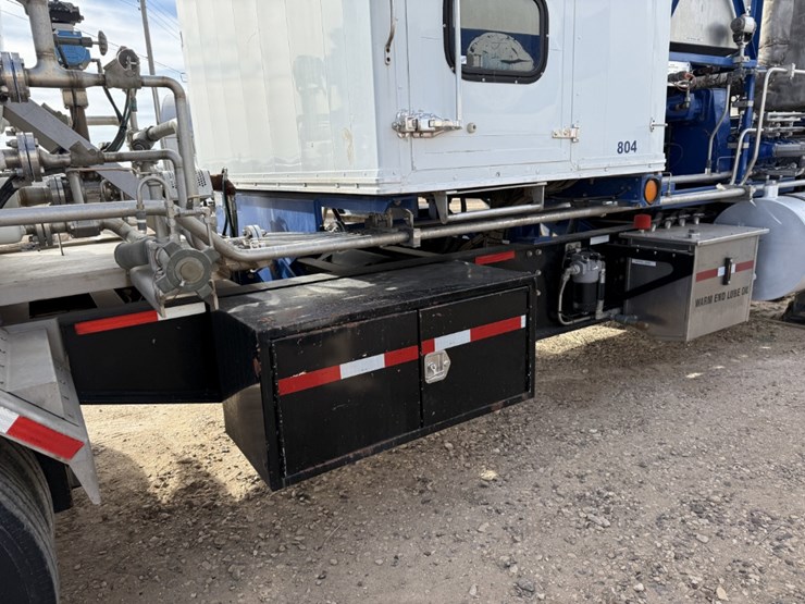 2011-cs&p-180k-scfh-10k-wp-nitrogen-pumper-mtd-on-2011-loadcraft-t/a-trailer-image-7