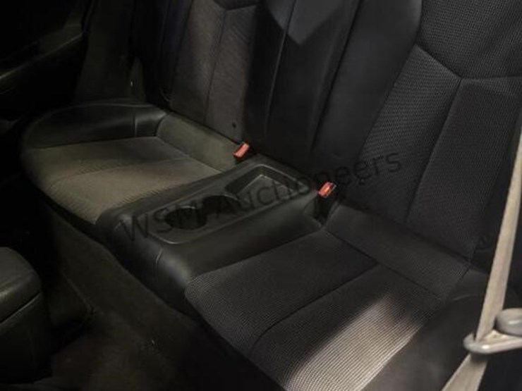 2016-hyundai-veloster-coupe-image-25