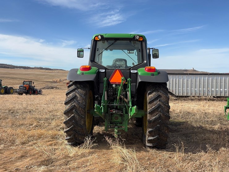 2018-john-deere-6145m-image-8