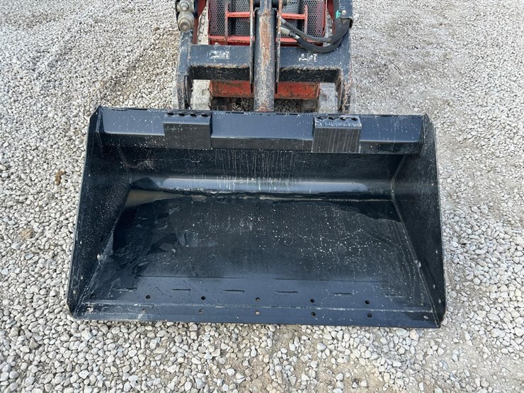 2017-ditch-witch-sk600-image-9