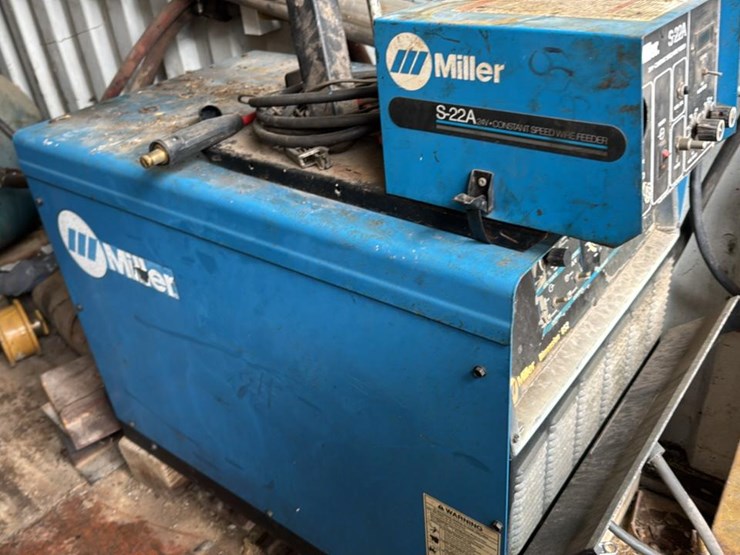 #252-•-miller-welder-image-2