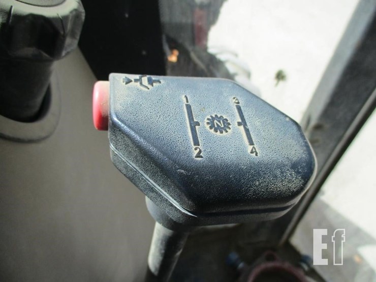 2015-case-580n-image-13