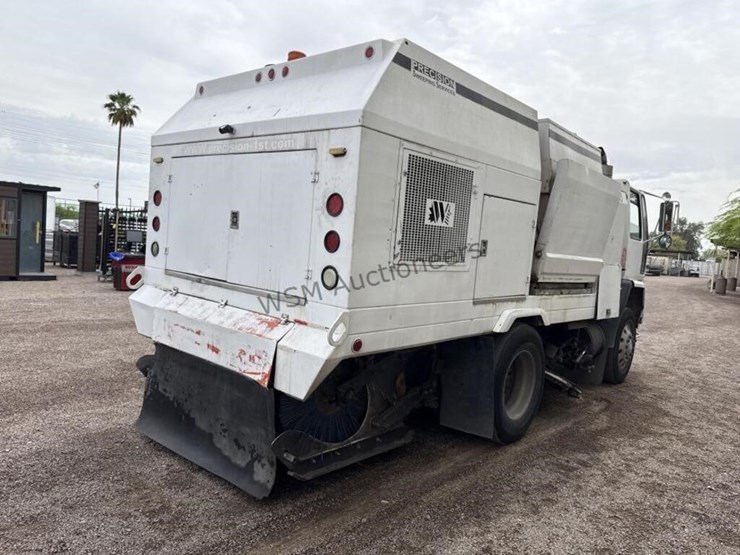 2001-freightliner-fc70-image-8