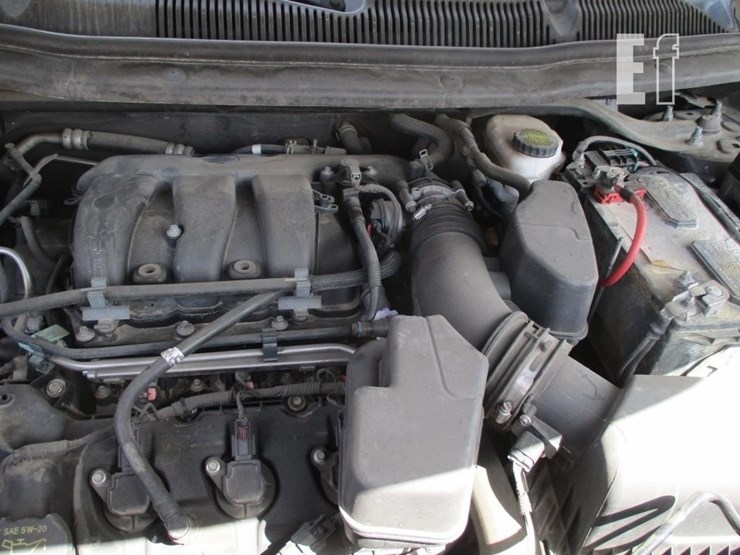 2014-ford-explorer-image-5