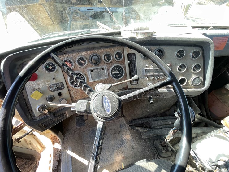 1987-ford-ltl9000-image-61