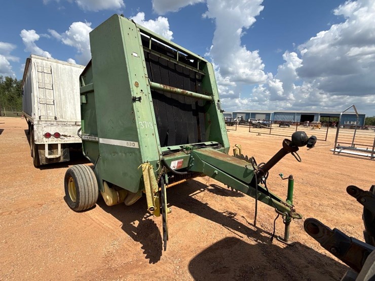 john-deere-530-image-1