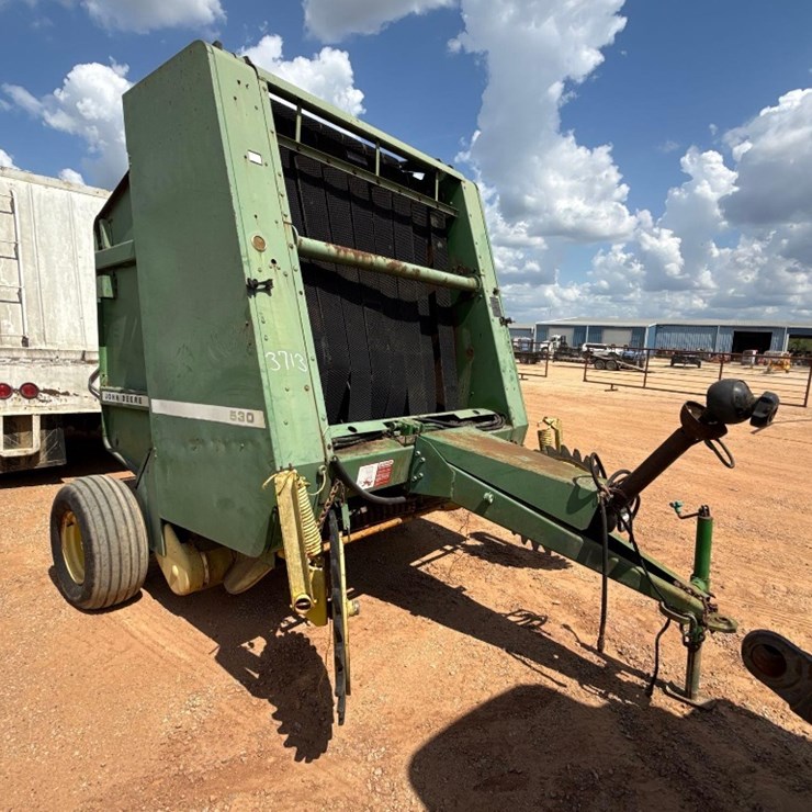 JOHN DEERE 530