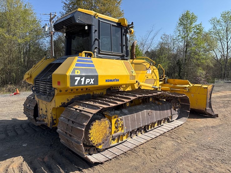 2021-komatsu-d71px-24-image-2