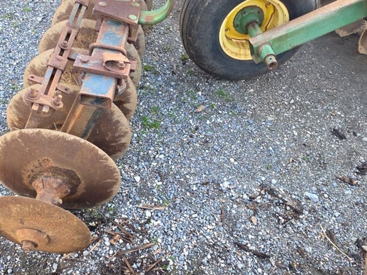 john-deere-210-image-8