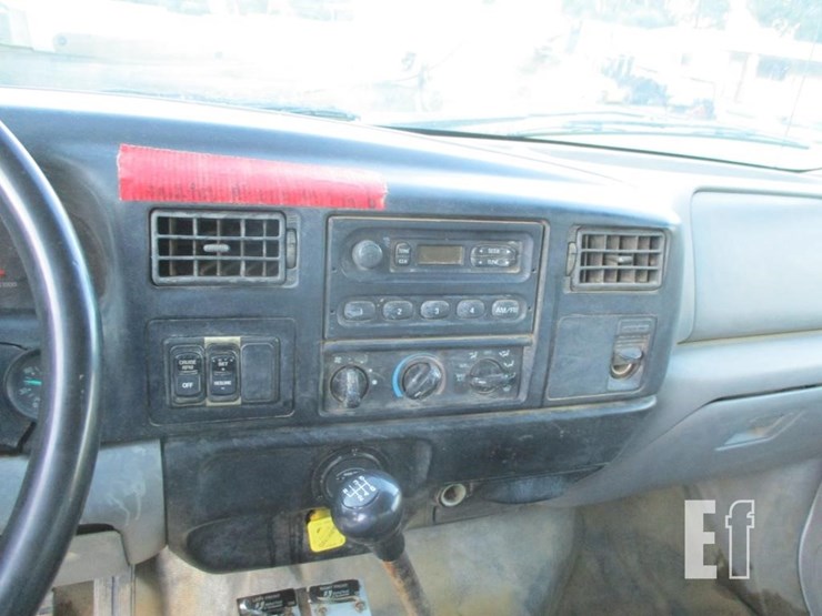 2001-ford-f750-image-10