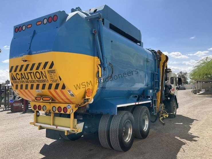 2018-peterbilt-520-image-5