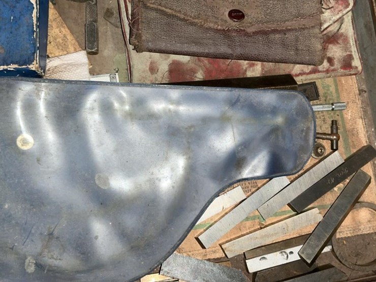 #228-•-tool-chest-and-contents-image-48