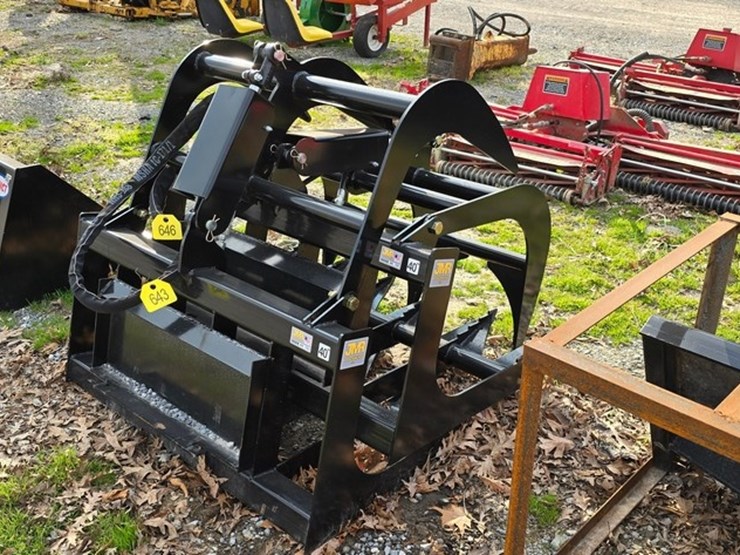 new-jmr-40"-mini-skidloader-grapple-image-1