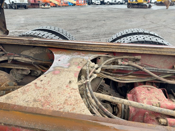 2000-mack-rd688s-image-24