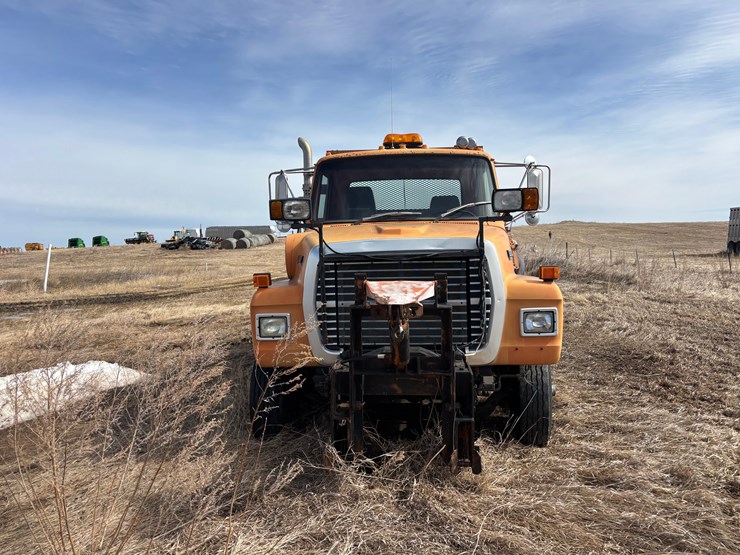 1989-ford-l8000-image-2