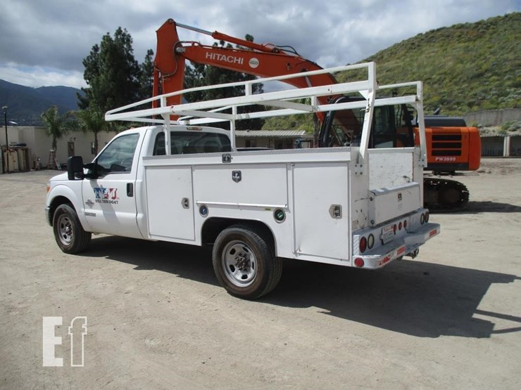 2014-ford-f350-image-4