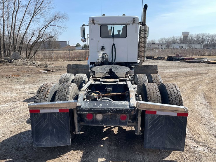 2004-kenworth-t800-image-6