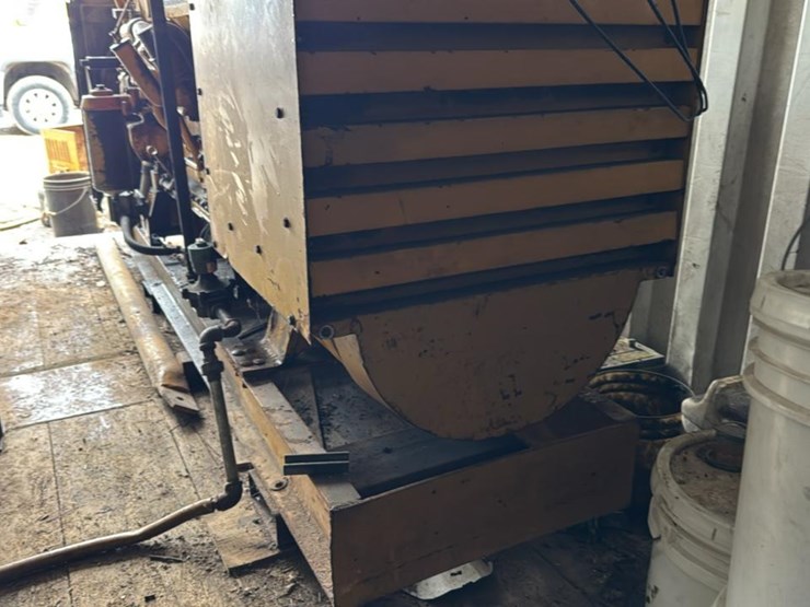 #255-•-cat-genset-image-5