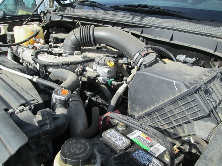 2016-nissan-titan-image-18