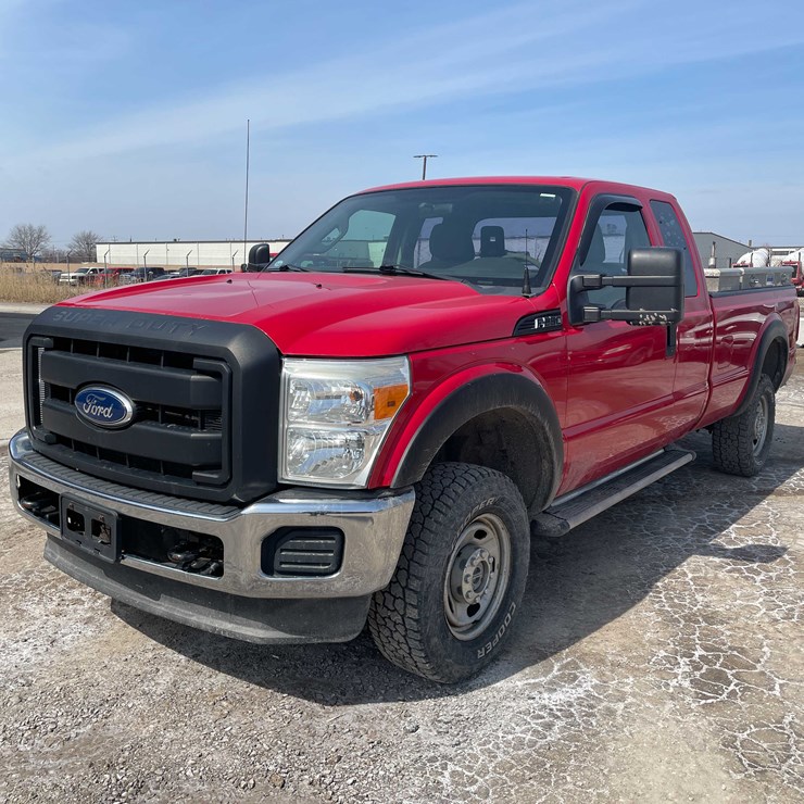 #5677 • 2011 F250 4x4 Extended Cab (Has WI Title)