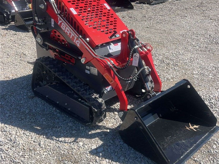2026-agt-ysrt14-mini-skid-steer-image-3