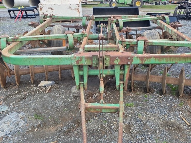 john-deere-210-image-18