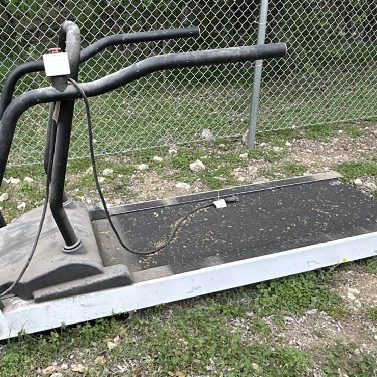 #90 • Full Vision Commercial Treadmill