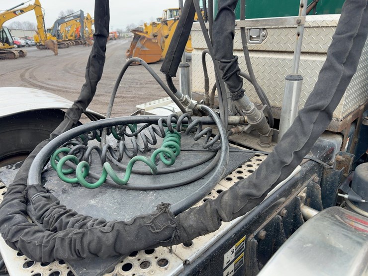 2003-kenworth-t800-image-14