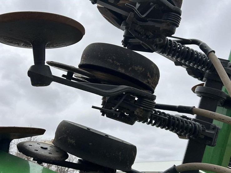 2014-john-deere-1990ccs-image-46