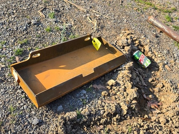 new-mini-skidloader-weld-on-plate-image-2