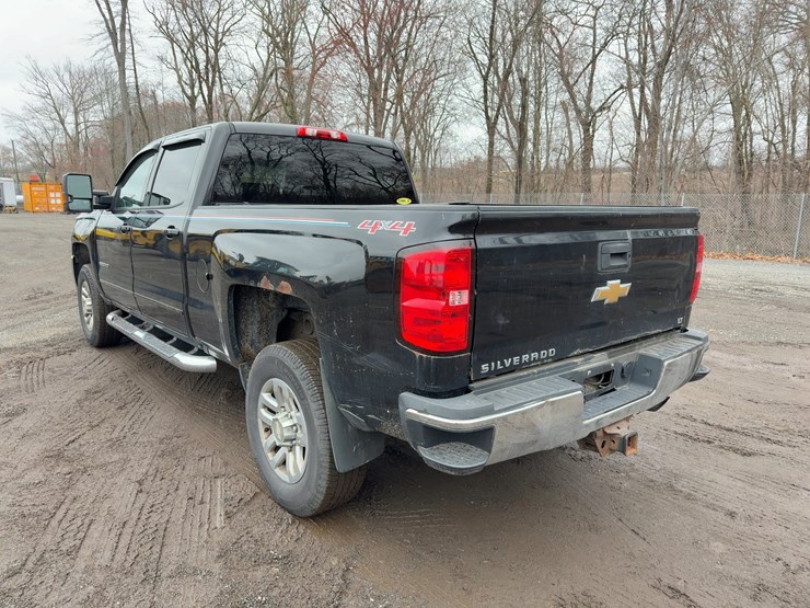 2016-chevrolet-silverado-2500hd-image-3
