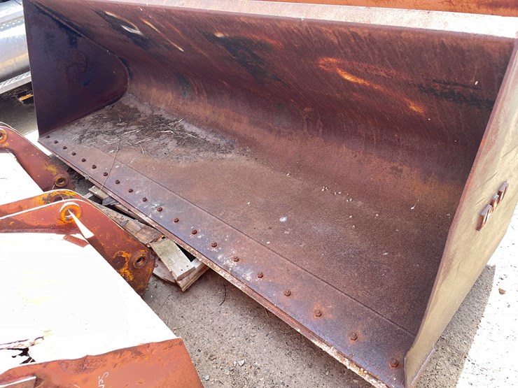 #5686-•-pin-on-bucket-image-12