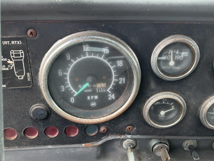 1984-gmc-9500-image-24