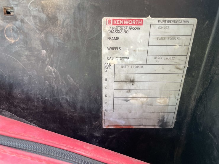 2004-kenworth-t800-image-97