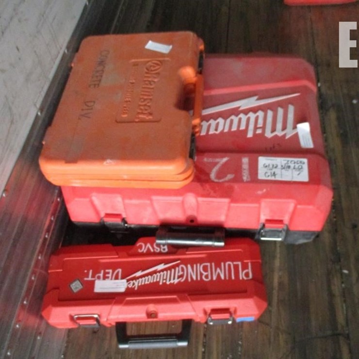 LOT OF VARIOUS MILWAUKEE HAND TOOLS