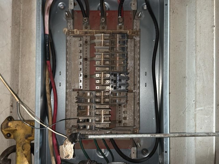 #255-•-cat-genset-image-23