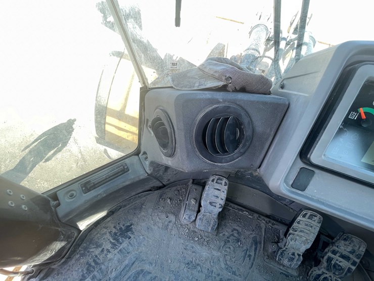 caterpillar-982m-image-76